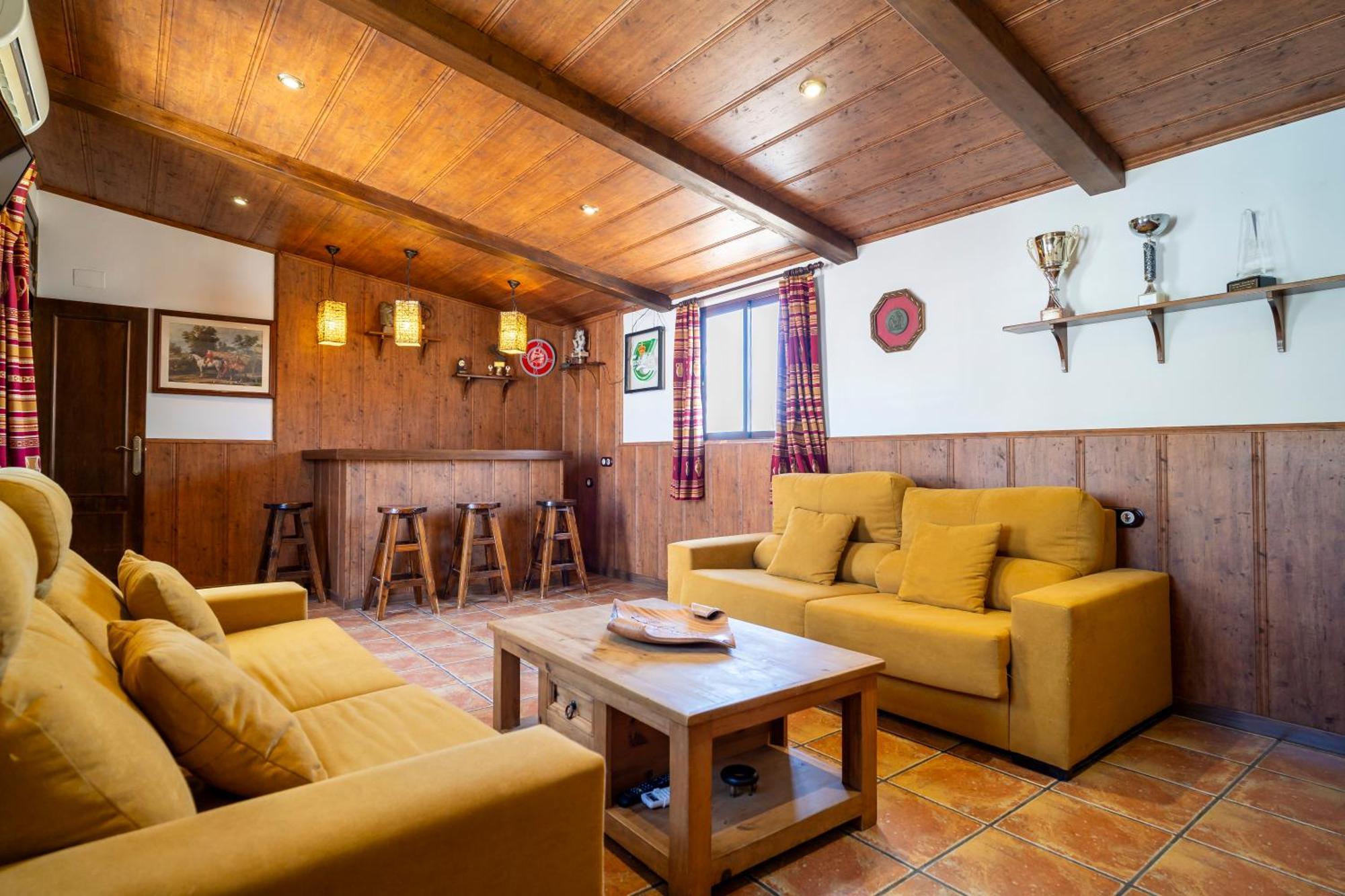 Casa Con Patio Y Terraza En Barrio Historico De La Villa, Junto Al Adarve Priego De Cordoba Bagian luar foto