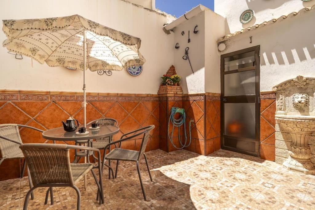 Casa Con Patio Y Terraza En Barrio Historico De La Villa, Junto Al Adarve Priego De Cordoba Bagian luar foto